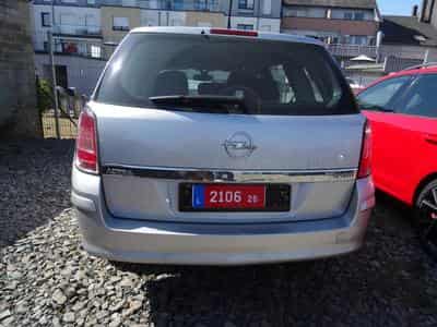 Opel Astra 1.7 CDTI (2007) - Photo 8