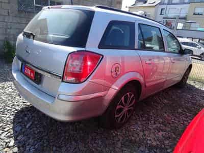 Opel Astra 1.7 CDTI (2007) - Photo 9