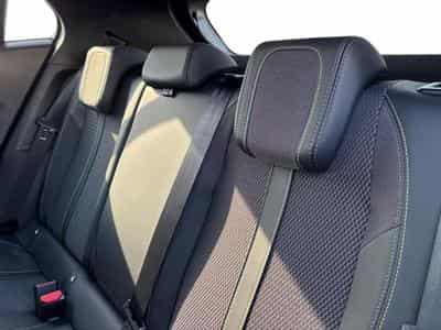 PEUGEOT 2008 1.2 Hybrid 145ch GT e-DCS6 (2025) - Photo 4