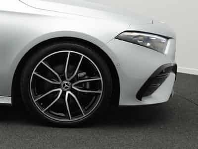 Mercedes A 200 d Multi+Kamera+Distr+Night+19" (2025) - Photo 6