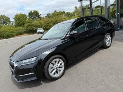 Skoda Octavia Octavia 2.0 TDI Selection Kamera Keyless LED ACC (2025) - Photo 1