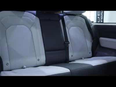 Land-Rover Defender 90 D250 X-Dynamic SE (2026) - Foto 13