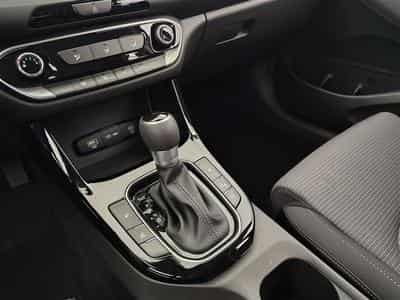 Hyundai i30 Combi 1.0 T-GDi DCT Twist NAVI / FULL LED / CAMERA (2026) - Photo 12