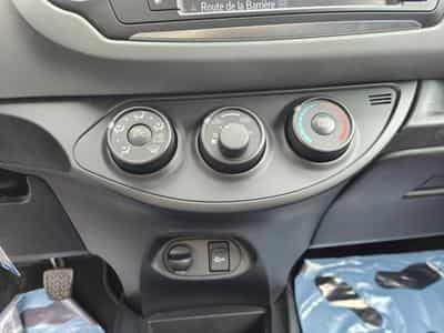 Toyota Yaris 1.3 VVT-I GPS BLUETOOTH CLIMATISATION (2016) - Photo 14