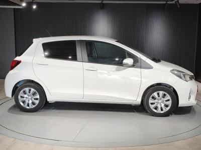 Toyota Yaris 1.3 VVT-I GPS BLUETOOTH CLIMATISATION (2016) - Photo 2