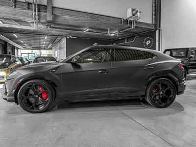 Lamborghini Urus 4.0 V8 Auto./PANO/22/360°/HUD/CARBON/VOLL (2021) - Photo 5