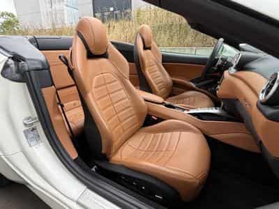 Ferrari California California T / 3.9 V8 / 4-Sitzer / (2015) - Photo 6