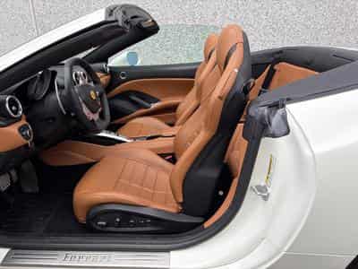 Ferrari California California T / 3.9 V8 / 4-Sitzer / (2015) - Photo 8