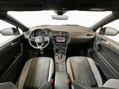 VW Tiguan R-Line+DSG+PHEV+Black-Style+Pano+AHK+RearView (2023) - Foto 2