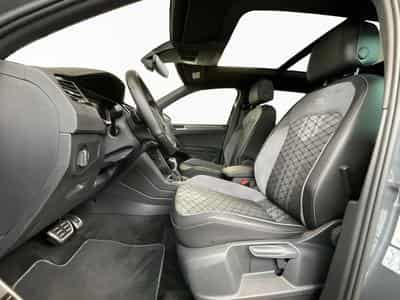 VW Tiguan R-Line+DSG+PHEV+Black-Style+Pano+AHK+RearView (2023) - Foto 9