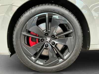 Skoda Octavia RS+DSG+P.Simply-Clever+LED (2025) - Foto 8