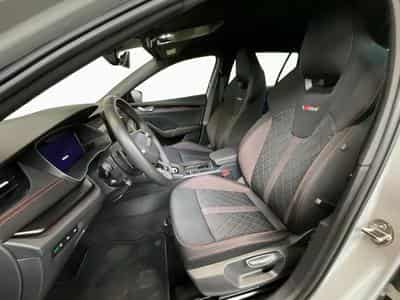 Skoda Octavia RS+DSG+P.Simply-Clever+LED (2025) - Foto 9
