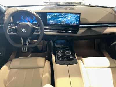 BMW 520 520i Berline M Sport (2024) - Photo 14