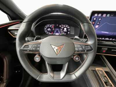 Cupra Leon ST+VZ+PHEV+DSG+Pure-Perf.+Prog.-Design+Int.-Drive+AHK (2025) - Foto 10