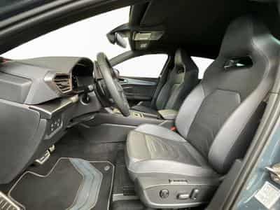 Cupra Leon ST+VZ+PHEV+DSG+Pure-Perf.+Prog.-Design+Int.-Drive+AHK (2025) - Foto 9