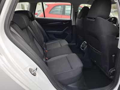 Skoda Octavia 2.0 TDI COMBI AMBITION LED (2020) - Foto 9