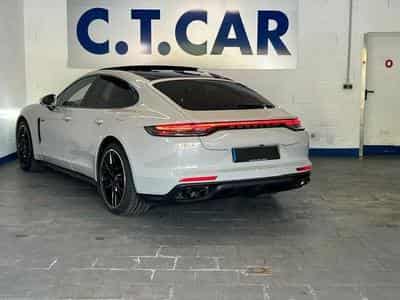 Porsche Panamera 4 E-Hybrid Platinum Edition (2022) - Photo 3