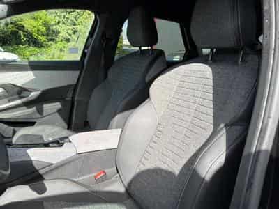 Peugeot 3008 1.2 HYBRID 145 ALLURE E-DCS6 (2025) - Photo 12