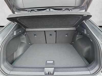 VW T-Roc 1.5 eTSI 110 kW R-Line (2026) - Photo 14