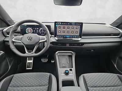 VW T-Roc 1.5 eTSI 110 kW R-Line (2026) - Photo 11