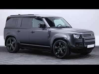 Land-Rover Defender 110 D250 xDynamic SE (2025) - Photo 3