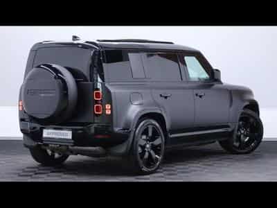 Land-Rover Defender 110 D250 xDynamic SE (2025) - Photo 5