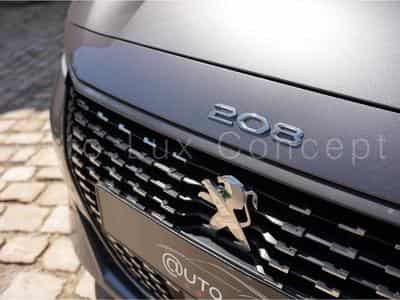 Peugeot 208 1.2 PureTech 100 S&S Allure Pack (2022) - Photo 12