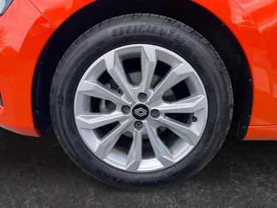 Renault Clio 1.0 TCe Evolution (2025) - Photo 5