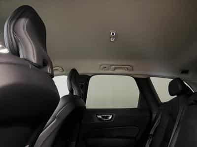 Volvo XC60 Core (2022) - Photo 15
