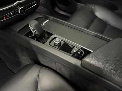 Volvo XC60 Core (2022) - Photo 8