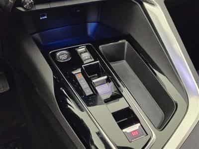 Peugeot 3008 1.2 PureTech 130cv EAT8 Active Pack NAVI / FULL LED / CAMERA (2023) - Photo 12