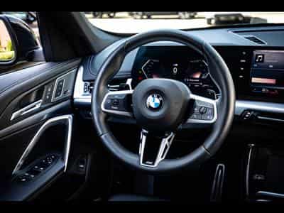 BMW X1 XDRIVE23D M SPORT - BLACK SAPPHIRE METALLIC (2025) - Foto 12