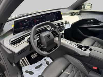Peugeot 5008 First Edition GT Plug-in Hybrid 195 e-DCS7 (2025) - Foto 10
