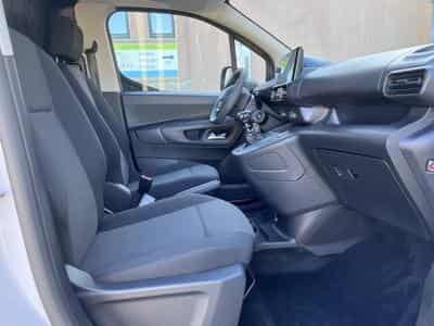 Peugeot Partner 1.5 BlueHdi 100cv Clim - PDC AR - Car Play - !!! NEUF !!! (2026) - Foto 11