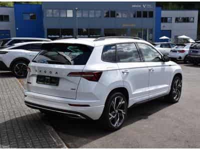 Skoda Karoq 2.0 TDI 4X4 Sportline DSG PANO TRAVEL SIDE ATT RMQ KEYLESS (2024) - Photo 4