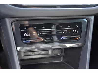 VW Tiguan 1.5 TSI URBAN SPORT DSG ACC BLIS HUD H&K ATT RMQ 1° MAIN (2022) - Photo 15