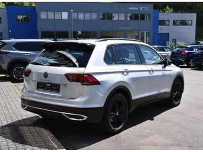 VW Tiguan 1.5 TSI URBAN SPORT DSG ACC BLIS HUD H&K ATT RMQ 1° MAIN (2022) - Photo 4