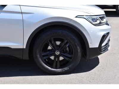 VW Tiguan 1.5 TSI URBAN SPORT DSG ACC BLIS HUD H&K ATT RMQ 1° MAIN (2022) - Photo 5