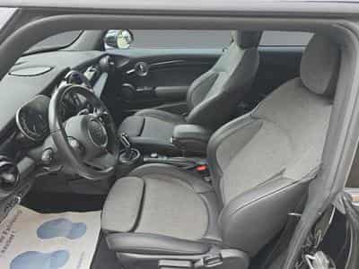 Mini Cooper 3 Facelift (2023) - Photo 10
