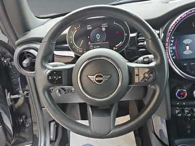 Mini Cooper 3 Facelift (2023) - Photo 13