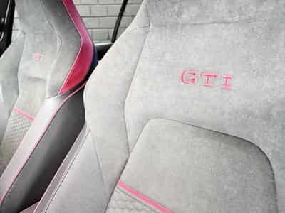 VW Golf GTI PHASE 2 Clubsport 2.0 TSI 300 CV DSG7 * DCC * MATRIX * P (2025) - Photo 7
