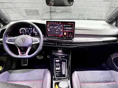 VW Golf GTI PHASE 2 Clubsport 2.0 TSI 300 CV DSG7 * DCC * MATRIX * P (2025) - Photo 8