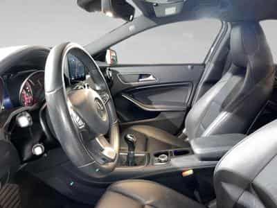 Mercedes GLA 200 GLA d DCT PACK URBAN (2017) - Photo 4