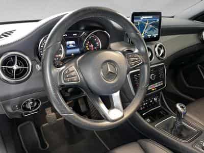 Mercedes GLA 200 GLA d DCT PACK URBAN (2017) - Photo 8