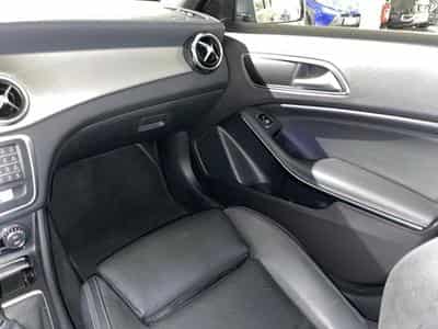 Mercedes GLA 200 GLA d DCT PACK URBAN (2017) - Photo 9