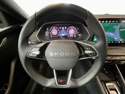 Skoda Octavia RS+DSG+LED+NAVI+PANO+LM19+AHK (2025) - Photo 10