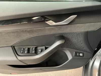 Skoda Octavia RS+DSG+LED+NAVI+PANO+LM19+AHK (2025) - Photo 14