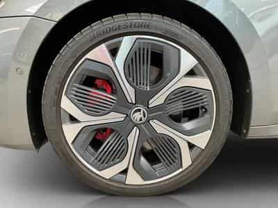 Skoda Octavia RS+DSG+LED+NAVI+PANO+LM19+AHK (2025) - Photo 8