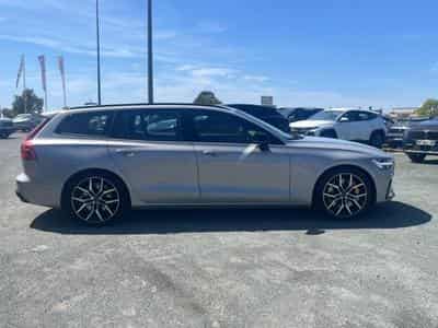 Volvo V60 T8 AWD 310+145 POLESTAR ENGINEERED GEARTRONIC 8 (2023) - Photo 4