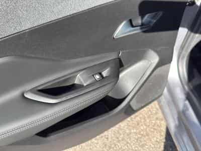 Peugeot 308 1.5 BLUEHDI 130 ALLURE EAT8 (2025) - Photo 15